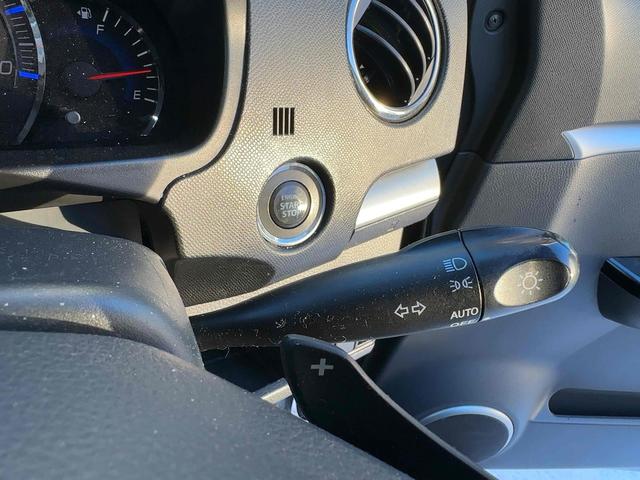 ワゴンRスティングレー TS 4WD ETC オートライト HID スマートキー 電動格納ミラー シートヒーター ベンチシート CVT 盗難防止システム ABS CD アルミホイール 衝突安全ボディ エアコン パワーステアリング(10枚目)