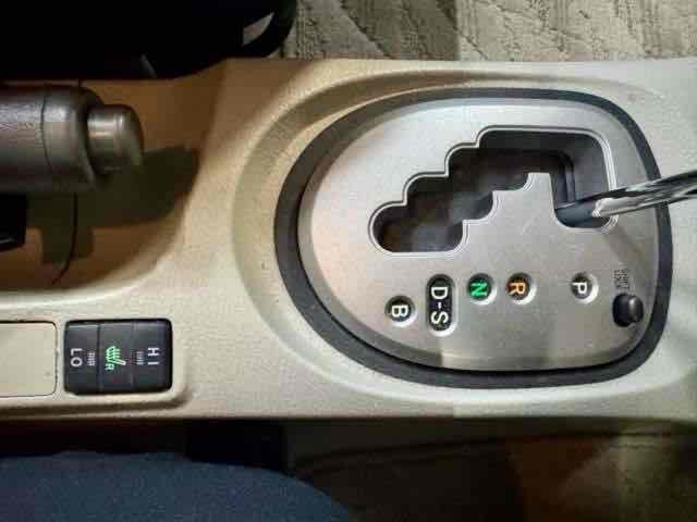 ベルタ Ｘ　北米ヤリス仕様　ハワイ仕様　ＵＳＤＭ　ＨＤＭ　素ガラス　サイドマーカー　ＴＲＤショック　ドライブレコーダー　バックカメラ　ナビＴＶ　ローダウン　夏冬タイヤ（8枚目）