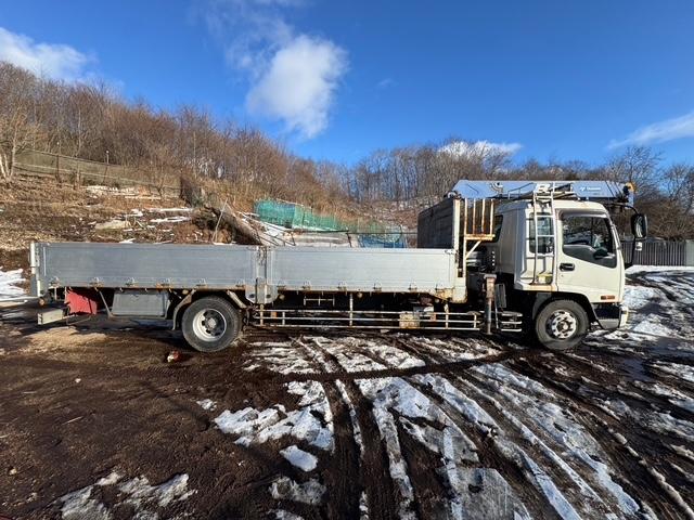 フォワード  増トン 4段ユニック アルミアオリ 3方開 リモコン付 アウトリガー フックイン 2.93t吊 ベット付 6速MT 最大積載量7500kg HSA 電動格納ミラー ミラーワイパー ミラーヒーター(6枚目)