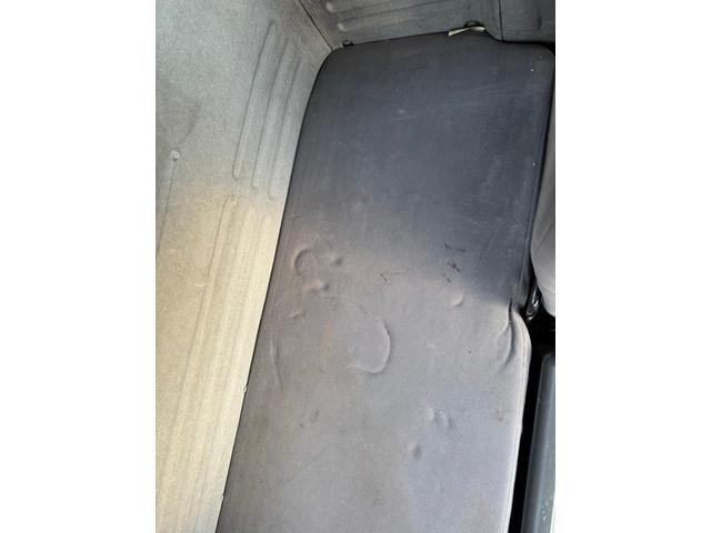 フォワード  増トン 4段ユニック アルミアオリ 3方開 リモコン付 アウトリガー フックイン 2.93t吊 ベット付 6速MT 最大積載量7500kg HSA 電動格納ミラー ミラーワイパー ミラーヒーター(28枚目)