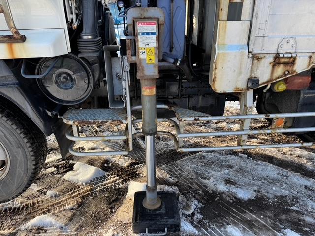 フォワード  増トン 4段ユニック アルミアオリ 3方開 リモコン付 アウトリガー フックイン 2.93t吊 ベット付 6速MT 最大積載量7500kg HSA 電動格納ミラー ミラーワイパー ミラーヒーター(39枚目)