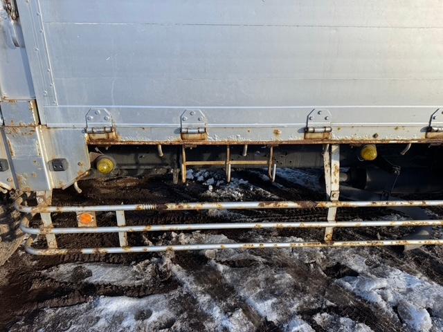 フォワード  増トン 4段ユニック アルミアオリ 3方開 リモコン付 アウトリガー フックイン 2.93t吊 ベット付 6速MT 最大積載量7500kg HSA 電動格納ミラー ミラーワイパー ミラーヒーター(41枚目)