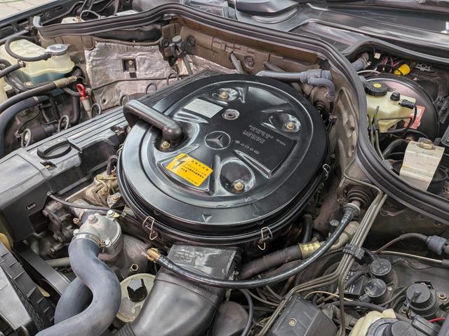 Ｅクラス Ｅ３００　４マチック　レストア済み（エンジン　駆動系　ブレーキ　レザーシート一式）　ボディコーティング済（17枚目）