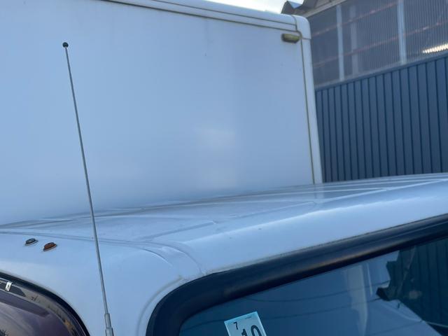 キャンター ターボ　箱車　３Ｌターボ　４ＷＤ　記録簿　バックカメラ　ダブルタイヤ　ＡＢＳ（13枚目）