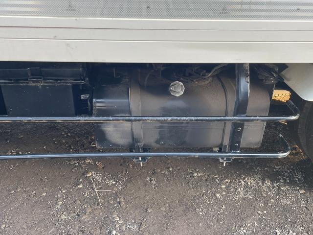 キャンター ターボ　箱車　３Ｌターボ　４ＷＤ　記録簿　バックカメラ　ダブルタイヤ　ＡＢＳ（19枚目）