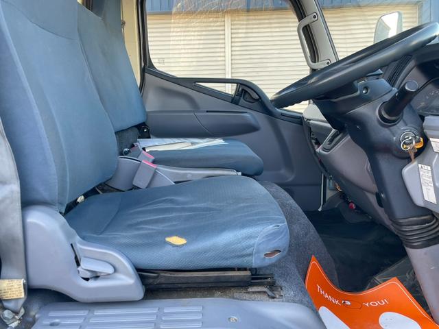 キャンター ターボ　箱車　３Ｌターボ　４ＷＤ　記録簿　バックカメラ　ダブルタイヤ　ＡＢＳ（32枚目）