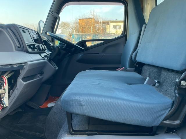 キャンター ターボ　箱車　３Ｌターボ　４ＷＤ　記録簿　バックカメラ　ダブルタイヤ　ＡＢＳ（36枚目）