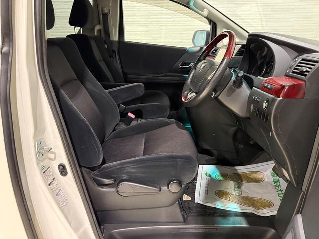 ヴェルファイア 　ＡＢＳ　ナビ付　両側パワースライドドア　後席ウォークスルー　ステアリングリモコン　エアコン　納車時車検２年付き（3枚目）