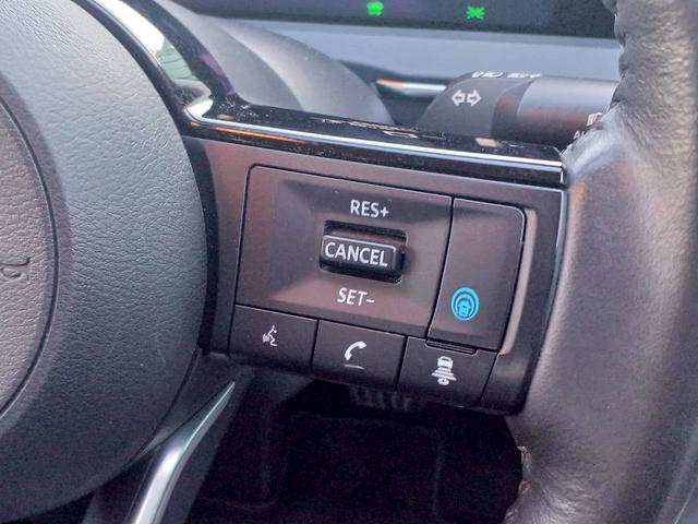 ノート X FOUR ハイブリッド4WD/プロパイロット/メーカー純正コネクトナビ/フルセグTV/アラウンドビューモニター/デジタルインナーミラー/エマージェンシーブレーキ/ワイヤレス充電/シートヒーター/ステアヒーター(9枚目)