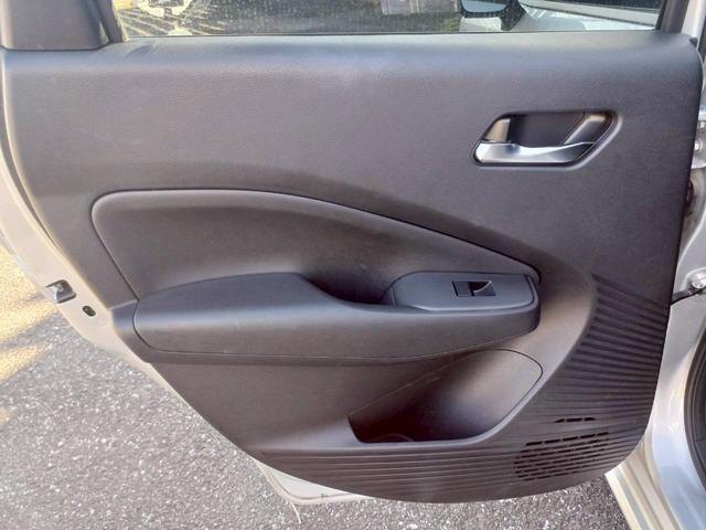 ノート X FOUR ハイブリッド4WD/プロパイロット/メーカー純正コネクトナビ/フルセグTV/アラウンドビューモニター/デジタルインナーミラー/エマージェンシーブレーキ/ワイヤレス充電/シートヒーター/ステアヒーター(40枚目)