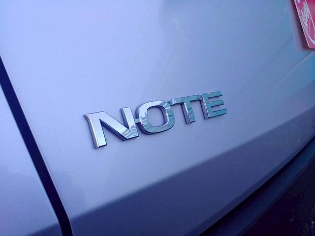 ノート X FOUR ハイブリッド4WD/プロパイロット/メーカー純正コネクトナビ/フルセグTV/アラウンドビューモニター/デジタルインナーミラー/エマージェンシーブレーキ/ワイヤレス充電/シートヒーター/ステアヒーター(47枚目)