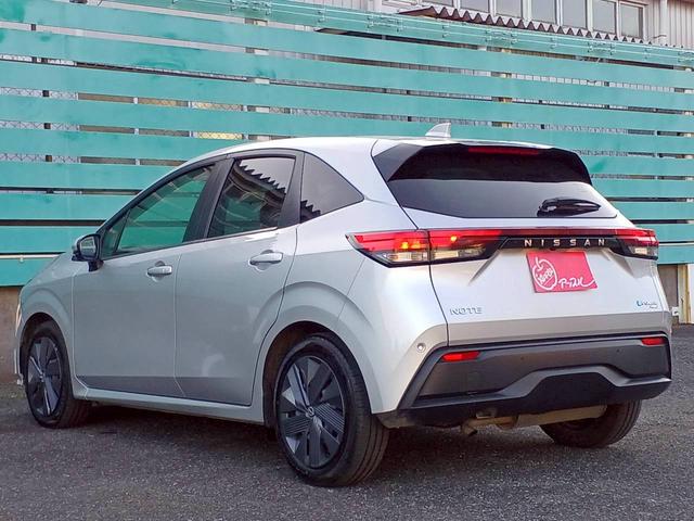 ノート X FOUR ハイブリッド4WD/プロパイロット/メーカー純正コネクトナビ/フルセグTV/アラウンドビューモニター/デジタルインナーミラー/エマージェンシーブレーキ/ワイヤレス充電/シートヒーター/ステアヒーター(61枚目)