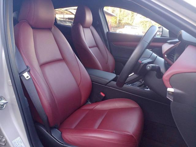 MAZDA3ファストバック Xバーガンディ セレクション ハイブリッド4WD/赤革/マツダコネクトナビ/フルセグTV/360カメラ/ヘッドアップディスプレイ/クルージングトラフィックサポート/LEDライト/パワーシート/シートヒーター/オートエグゼハンドル(12枚目)