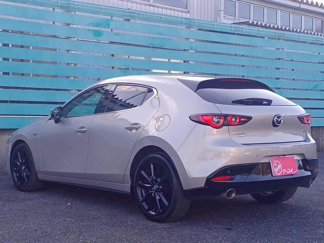 MAZDA3ファストバック Xバーガンディ セレクション ハイブリッド4WD/赤革/マツダコネクトナビ/フルセグTV/360カメラ/ヘッドアップディスプレイ/クルージングトラフィックサポート/LEDライト/パワーシート/シートヒーター/オートエグゼハンドル(19枚目)