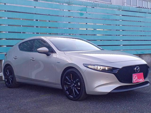 MAZDA3ファストバック Xバーガンディ セレクション ハイブリッド4WD/赤革/マツダコネクトナビ/フルセグTV/360カメラ/ヘッドアップディスプレイ/クルージングトラフィックサポート/LEDライト/パワーシート/シートヒーター/オートエグゼハンドル(20枚目)