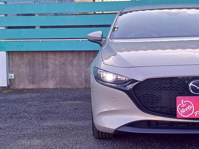MAZDA3ファストバック Xバーガンディ セレクション ハイブリッド4WD/赤革/マツダコネクトナビ/フルセグTV/360カメラ/ヘッドアップディスプレイ/クルージングトラフィックサポート/LEDライト/パワーシート/シートヒーター/オートエグゼハンドル(22枚目)