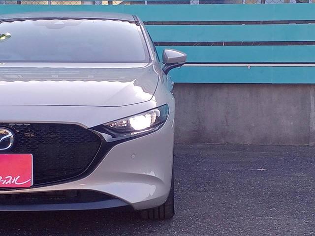 MAZDA3ファストバック Xバーガンディ セレクション ハイブリッド4WD/赤革/マツダコネクトナビ/フルセグTV/360カメラ/ヘッドアップディスプレイ/クルージングトラフィックサポート/LEDライト/パワーシート/シートヒーター/オートエグゼハンドル(23枚目)