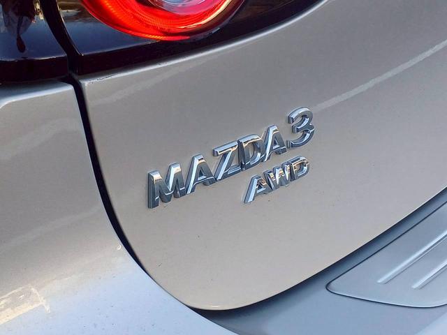 MAZDA3ファストバック Xバーガンディ セレクション ハイブリッド4WD/赤革/マツダコネクトナビ/フルセグTV/360カメラ/ヘッドアップディスプレイ/クルージングトラフィックサポート/LEDライト/パワーシート/シートヒーター/オートエグゼハンドル(27枚目)