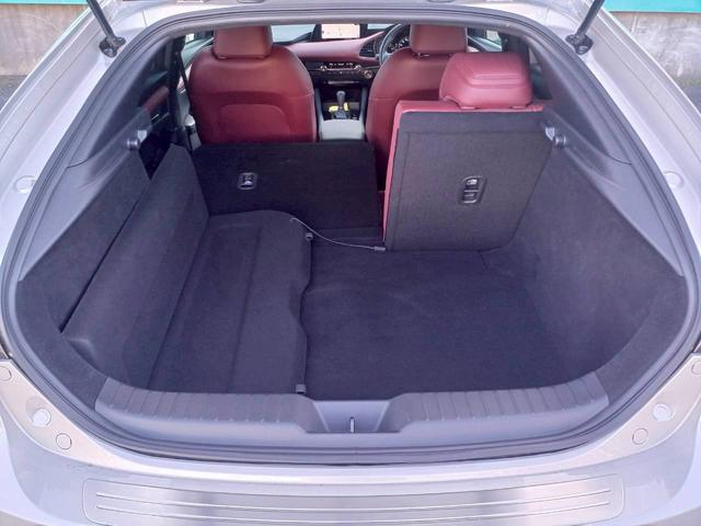 MAZDA3ファストバック Xバーガンディ セレクション ハイブリッド4WD/赤革/マツダコネクトナビ/フルセグTV/360カメラ/ヘッドアップディスプレイ/クルージングトラフィックサポート/LEDライト/パワーシート/シートヒーター/オートエグゼハンドル(45枚目)