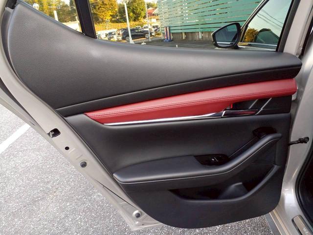 MAZDA3ファストバック Xバーガンディ セレクション ハイブリッド4WD/赤革/マツダコネクトナビ/フルセグTV/360カメラ/ヘッドアップディスプレイ/クルージングトラフィックサポート/LEDライト/パワーシート/シートヒーター/オートエグゼハンドル(50枚目)