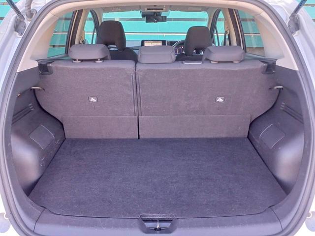 ノート X FOUR ハイブリッド4WD/プロパイロット/メーカー純正コネクトナビ/フルセグTV/全方位カメラ/デジタルインナーミラー/ワイヤレス充電/シートヒーター/ステアリングヒーター/ETC/USB/車検整備付き(17枚目)
