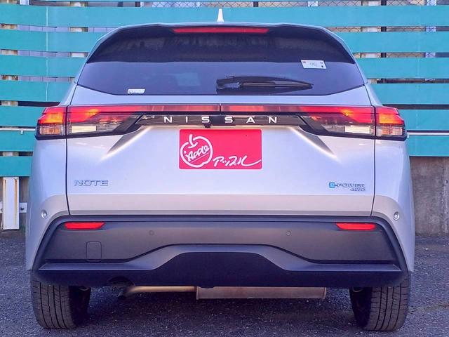 ノート X FOUR ハイブリッド4WD/プロパイロット/メーカー純正コネクトナビ/フルセグTV/全方位カメラ/デジタルインナーミラー/ワイヤレス充電/シートヒーター/ステアリングヒーター/ETC/USB/車検整備付き(25枚目)