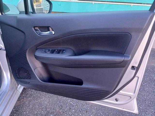 ノート X FOUR ハイブリッド4WD/プロパイロット/メーカー純正コネクトナビ/フルセグTV/全方位カメラ/デジタルインナーミラー/ワイヤレス充電/シートヒーター/ステアリングヒーター/ETC/USB/車検整備付き(47枚目)