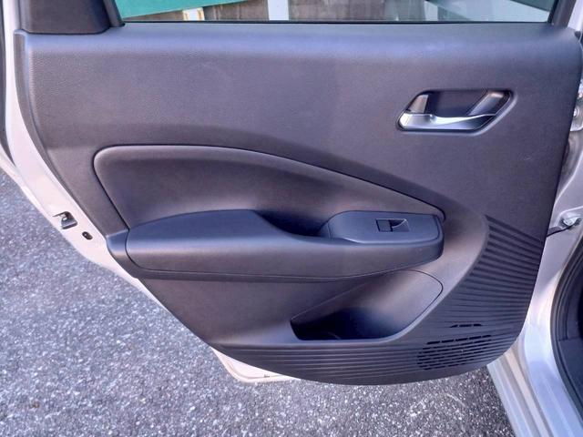 ノート X FOUR ハイブリッド4WD/プロパイロット/メーカー純正コネクトナビ/フルセグTV/全方位カメラ/デジタルインナーミラー/ワイヤレス充電/シートヒーター/ステアリングヒーター/ETC/USB/車検整備付き(48枚目)