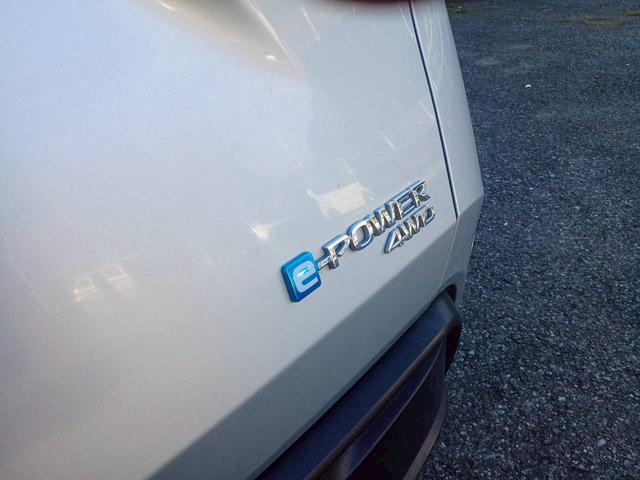 ノート X FOUR ハイブリッド4WD/プロパイロット/メーカー純正コネクトナビ/フルセグTV/全方位カメラ/デジタルインナーミラー/ワイヤレス充電/シートヒーター/ステアリングヒーター/ETC/USB/車検整備付き(54枚目)