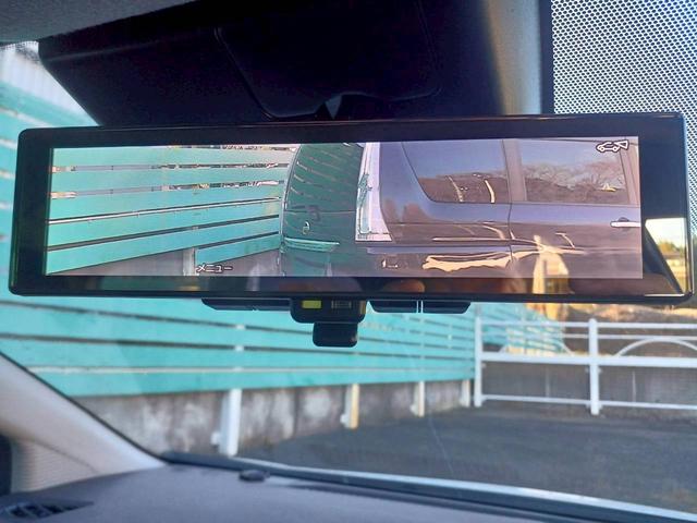 ノート X FOUR ハイブリッド4WD/プロパイロット/メーカー純正コネクトナビ/フルセグTV/全方位カメラ/デジタルインナーミラー/ワイヤレス充電/シートヒーター/ステアリングヒーター/ETC/USB/車検整備付き(12枚目)