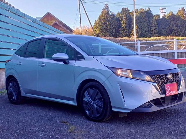 ノート X FOUR ハイブリッド4WD/プロパイロット/メーカー純正コネクトナビ/フルセグTV/全方位カメラ/デジタルインナーミラー/ワイヤレス充電/シートヒーター/ステアリングヒーター/ETC/USB/車検整備付き(20枚目)