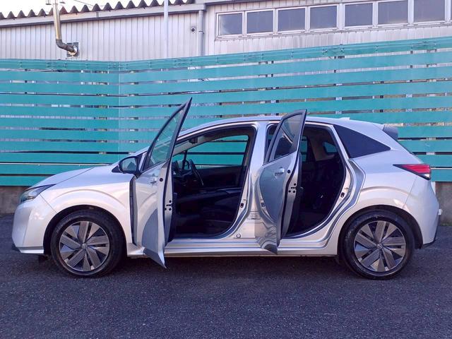 ノート X FOUR ハイブリッド4WD/プロパイロット/メーカー純正コネクトナビ/フルセグTV/全方位カメラ/デジタルインナーミラー/ワイヤレス充電/シートヒーター/ステアリングヒーター/ETC/USB/車検整備付き(22枚目)