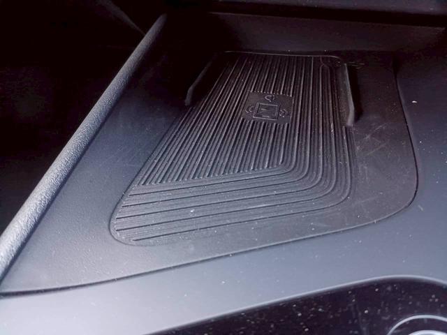 ノート X FOUR ハイブリッド4WD/プロパイロット/メーカー純正コネクトナビ/フルセグTV/全方位カメラ/デジタルインナーミラー/ワイヤレス充電/シートヒーター/ステアリングヒーター/ETC/USB/車検整備付き(28枚目)