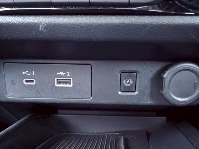 ノート X FOUR ハイブリッド4WD/プロパイロット/メーカー純正コネクトナビ/フルセグTV/全方位カメラ/デジタルインナーミラー/ワイヤレス充電/シートヒーター/ステアリングヒーター/ETC/USB/車検整備付き(29枚目)