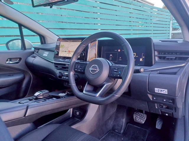 ノート X FOUR ハイブリッド4WD/プロパイロット/メーカー純正コネクトナビ/フルセグTV/全方位カメラ/デジタルインナーミラー/ワイヤレス充電/シートヒーター/ステアリングヒーター/ETC/USB/車検整備付き(33枚目)