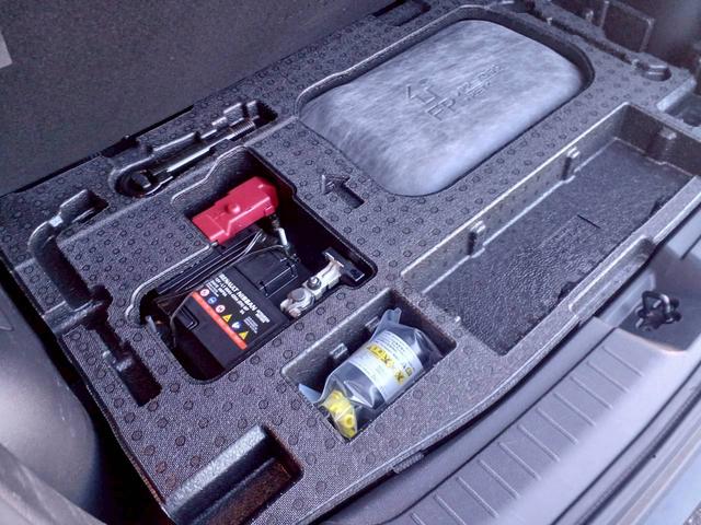 ノート X FOUR ハイブリッド4WD/プロパイロット/メーカー純正コネクトナビ/フルセグTV/全方位カメラ/デジタルインナーミラー/ワイヤレス充電/シートヒーター/ステアリングヒーター/ETC/USB/車検整備付き(41枚目)