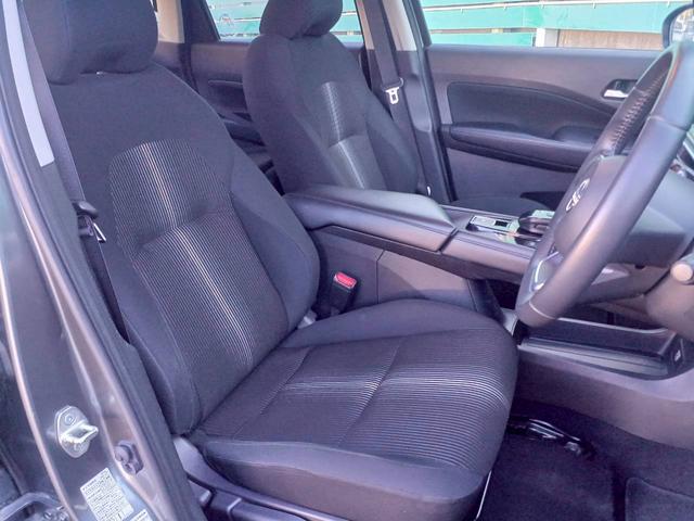 ノート X FOUR ハイブリッド4WD/プロパイロット/メーカー純正コネクトナビ/フルセグTV/全方位カメラ/デジタルインナーミラー/ワイヤレス充電/シートヒーター/ステアリングヒーター/ETC/USB/車検整備付き(13枚目)