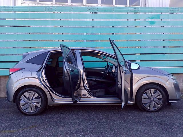 ノート X FOUR ハイブリッド4WD/プロパイロット/メーカー純正コネクトナビ/フルセグTV/全方位カメラ/デジタルインナーミラー/ワイヤレス充電/シートヒーター/ステアリングヒーター/ETC/USB/車検整備付き(23枚目)