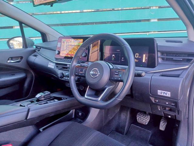 ノート X FOUR ハイブリッド4WD/プロパイロット/メーカー純正コネクトナビ/フルセグTV/全方位カメラ/デジタルインナーミラー/ワイヤレス充電/シートヒーター/ステアリングヒーター/ETC/USB/車検整備付き(32枚目)