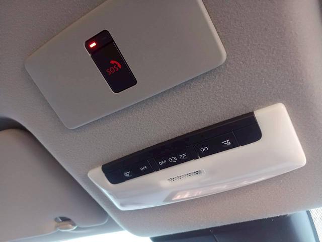 ノート X FOUR ハイブリッド4WD/プロパイロット/メーカー純正コネクトナビ/フルセグTV/全方位カメラ/デジタルインナーミラー/ワイヤレス充電/シートヒーター/ステアリングヒーター/ETC/USB/車検整備付き(41枚目)