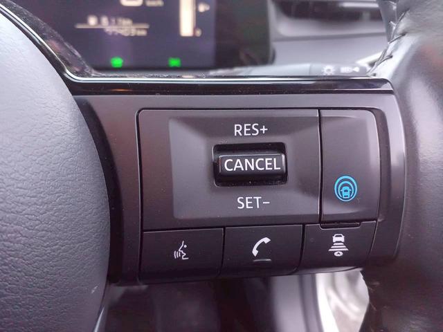 ノート X FOUR ハイブリッド4WD/プロパイロット/メーカー純正コネクトナビ/フルセグTV/全方位カメラ/デジタルインナーミラー/ワイヤレス充電/シートヒーター/ステアリングヒーター/ETC/USB/車検整備付き(8枚目)