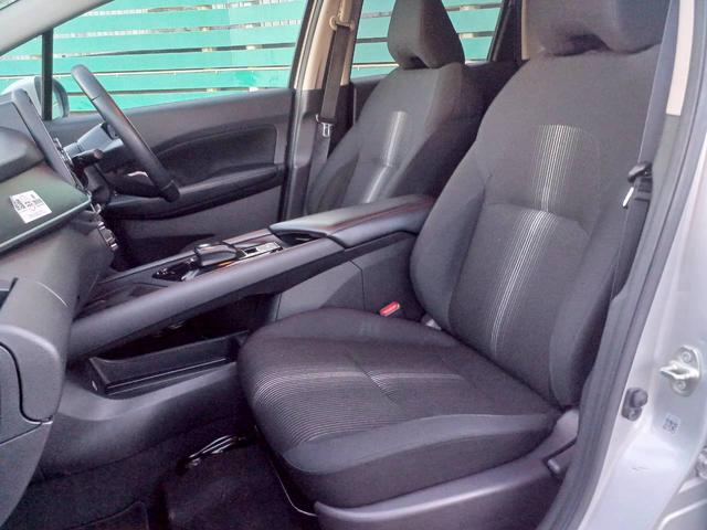 ノート X FOUR ハイブリッド4WD/プロパイロット/メーカー純正コネクトナビ/フルセグTV/全方位カメラ/デジタルインナーミラー/ワイヤレス充電/シートヒーター/ステアリングヒーター/ETC/USB/車検整備付き(14枚目)