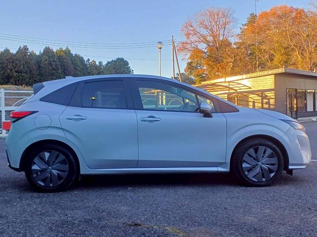 ノート X FOUR ハイブリッド4WD/プロパイロット/メーカー純正コネクトナビ/フルセグTV/全方位カメラ/デジタルインナーミラー/ワイヤレス充電/シートヒーター/ステアリングヒーター/ETC/USB/車検整備付き(21枚目)