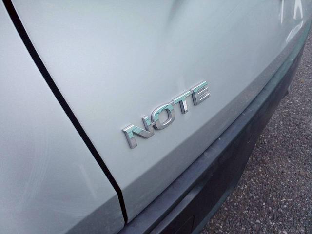 ノート X FOUR ハイブリッド4WD/プロパイロット/メーカー純正コネクトナビ/フルセグTV/全方位カメラ/デジタルインナーミラー/ワイヤレス充電/シートヒーター/ステアリングヒーター/ETC/USB/車検整備付き(52枚目)
