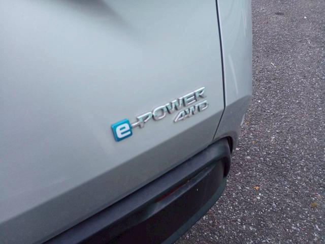 ノート X FOUR ハイブリッド4WD/プロパイロット/メーカー純正コネクトナビ/フルセグTV/全方位カメラ/デジタルインナーミラー/ワイヤレス充電/シートヒーター/ステアリングヒーター/ETC/USB/車検整備付き(53枚目)