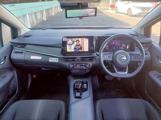 ノート X FOUR ハイブリッド4WD/プロパイロット/メーカー純正コネクトナビ/フルセグTV/全方位カメラ/デジタルインナーミラー/ワイヤレス充電/シートヒーター/ステアリングヒーター/ETC/USB/車検整備付き(3枚目)