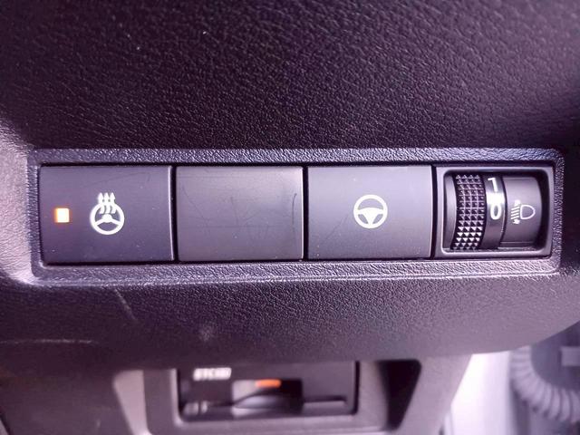 ノート X FOUR ハイブリッド4WD/プロパイロット/メーカー純正コネクトナビ/フルセグTV/全方位カメラ/デジタルインナーミラー/ワイヤレス充電/シートヒーター/ステアリングヒーター/ETC/USB/車検整備付き(11枚目)