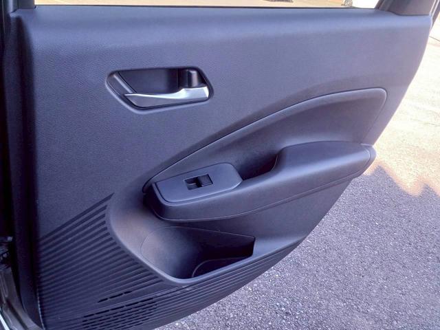 ノート X FOUR ハイブリッド4WD/プロパイロット/メーカー純正コネクトナビ/フルセグTV/全方位カメラ/デジタルインナーミラー/ワイヤレス充電/シートヒーター/ステアリングヒーター/ETC/USB/車検整備付き(49枚目)