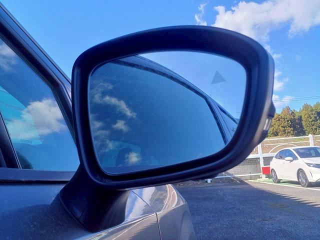 ノート X FOUR ハイブリッド4WD/プロパイロット/メーカー純正コネクトナビ/フルセグTV/全方位カメラ/デジタルインナーミラー/ワイヤレス充電/シートヒーター/ステアリングヒーター/ETC/USB/車検整備付き(52枚目)