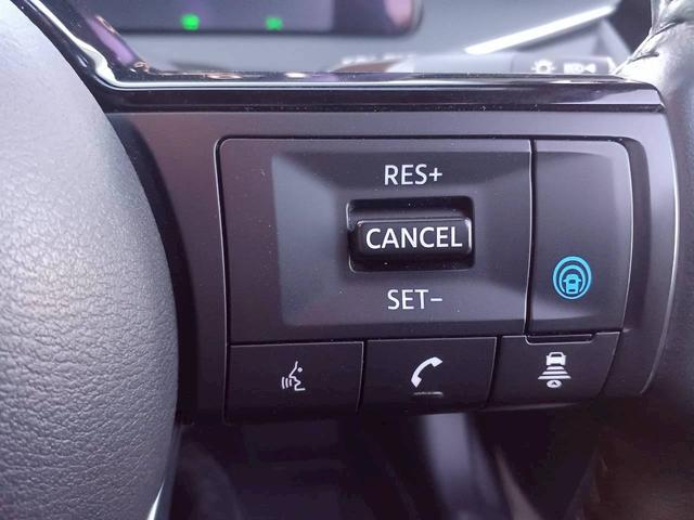 ノート X FOUR ハイブリッド4WD/プロパイロット/メーカー純正コネクトナビ/フルセグTV/全方位カメラ/デジタルインナーミラー/ワイヤレス充電/シートヒーター/ステアリングヒーター/ETC/USB/車検整備付き(8枚目)